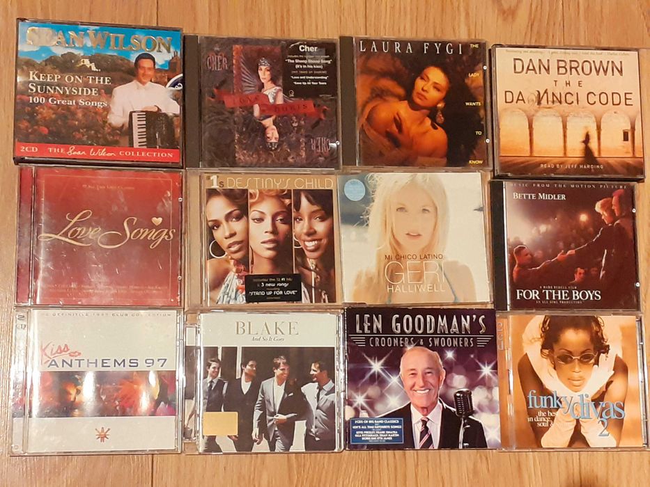 60 броя оригинални дискове (CD) с английска музика