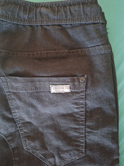 Pantaloni negri Cropp adolescenți