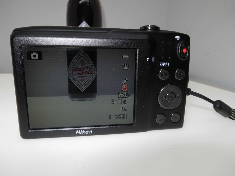 Nikon Coolpix S3300 ултра компактен фотоапарат дигитална камера