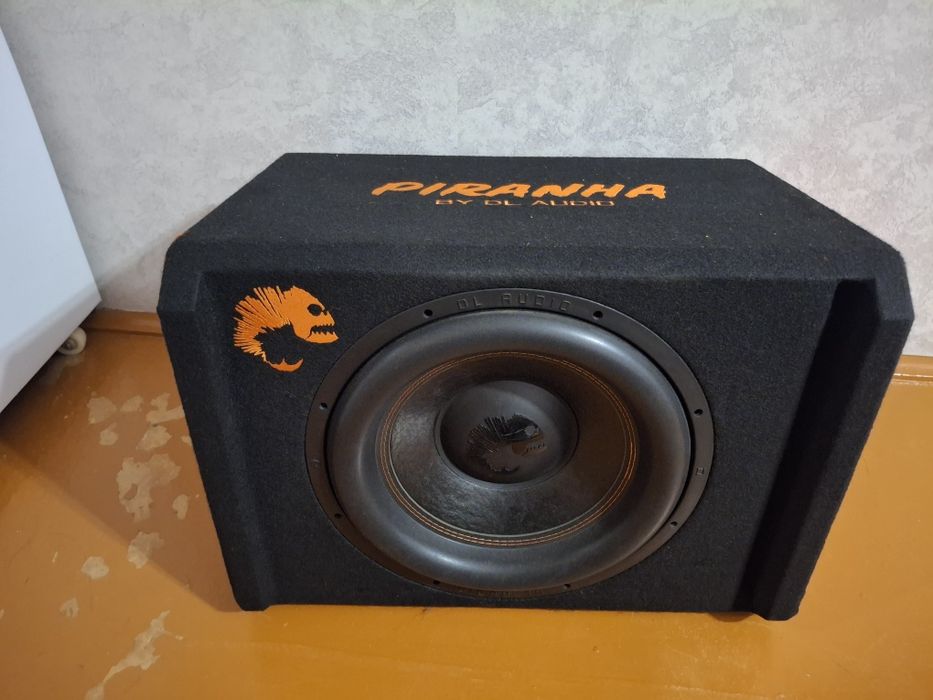 Продам Сабуфер новый 15 динамик