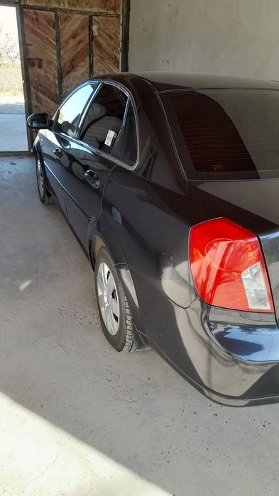 Lasseti 1.8 sotiladi