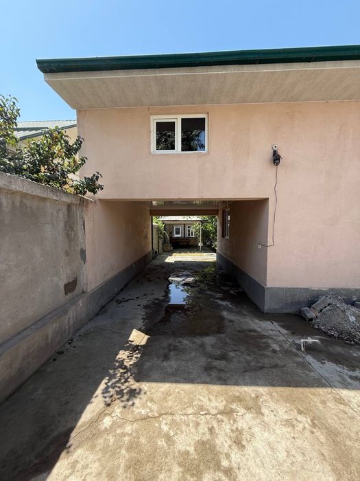 Паркентда 6 сотих ер сотилади — 4 хонали евроремонт уй