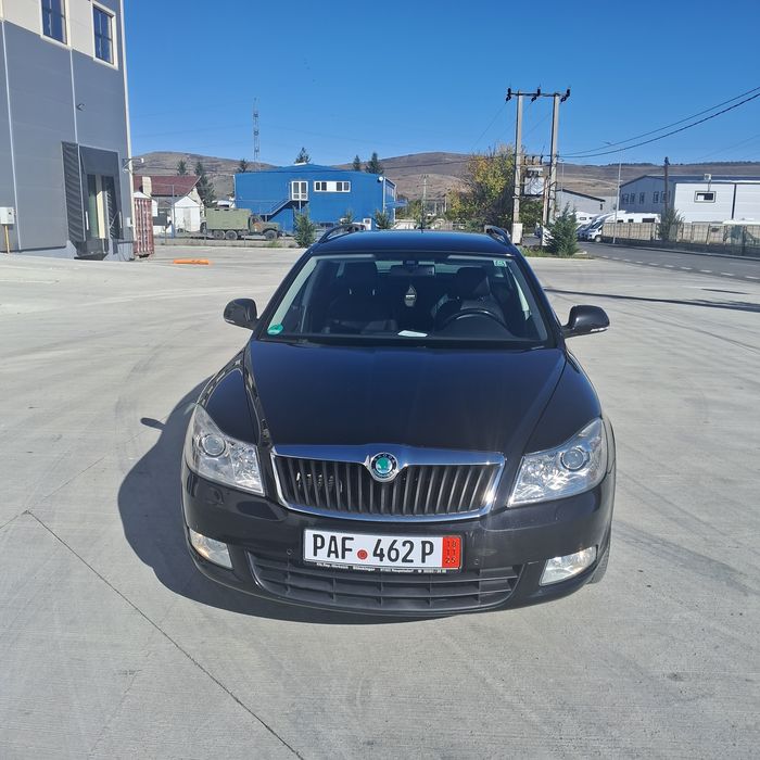 Skoda Octavia   Doi