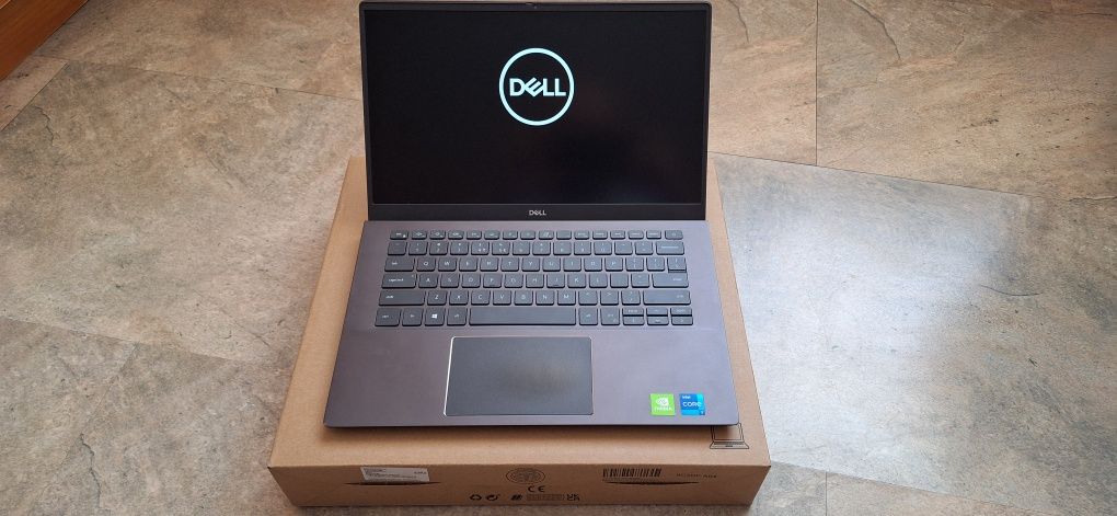 Dell -  i7-1165G7 , 32GB RAM, 1TB SSD
