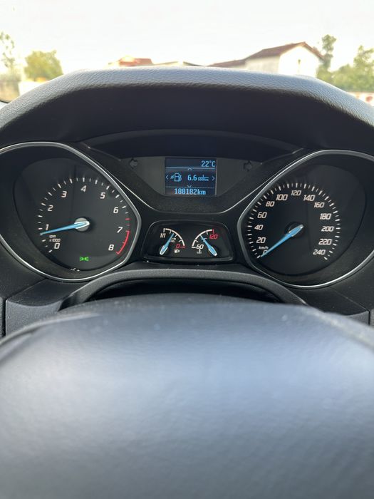 Ocazie Vand Ford Focus Mk3 + jante/cauciucuri