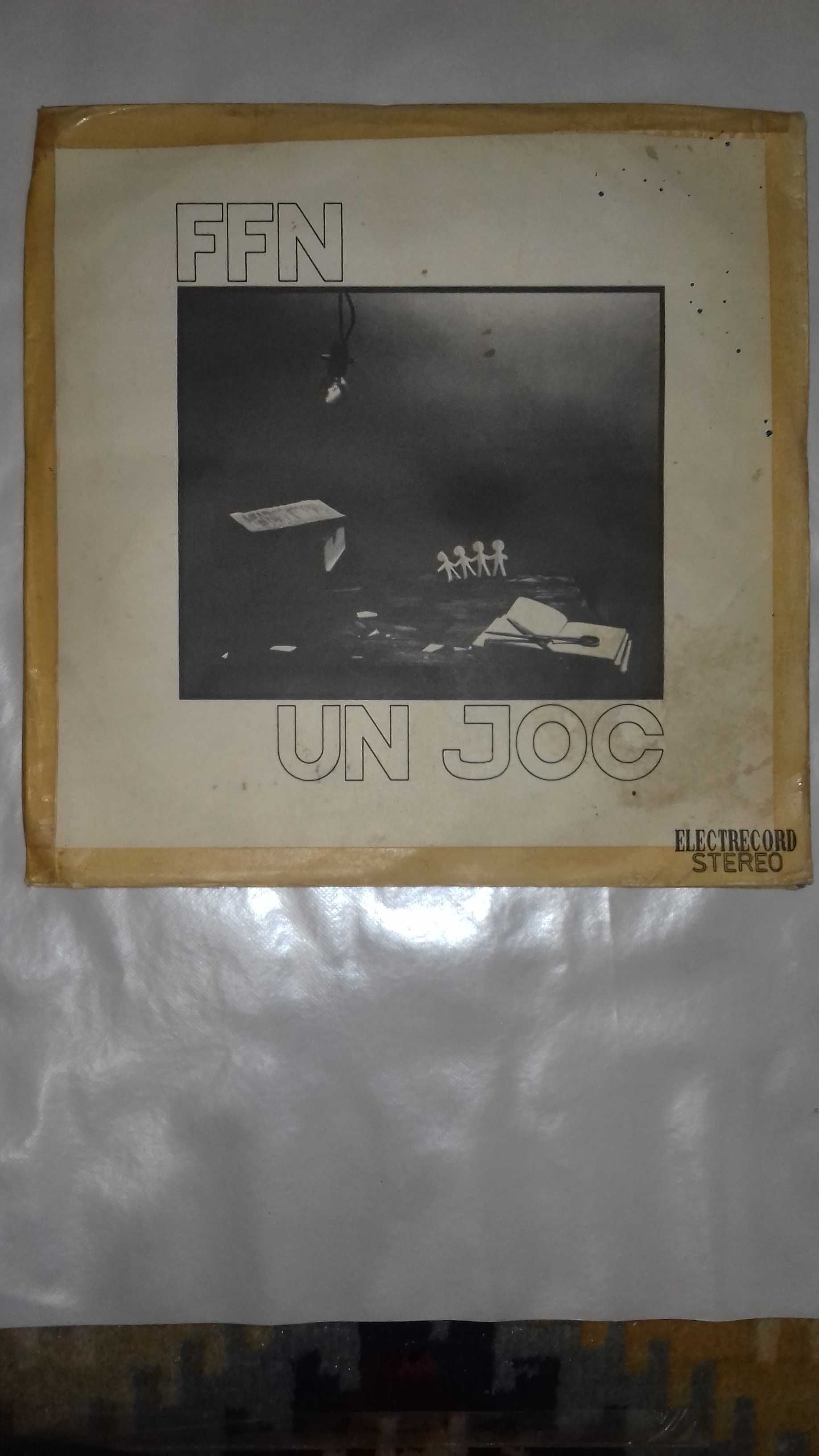 VINIL FFN_un joc