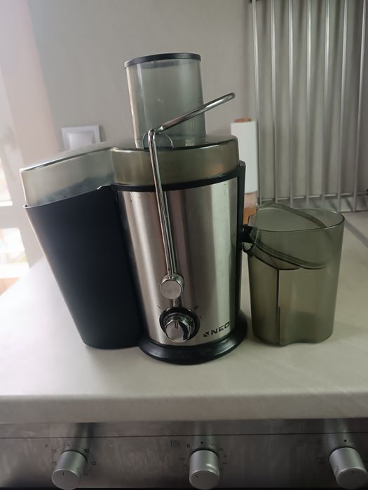 Сокоизтисквачка NEO