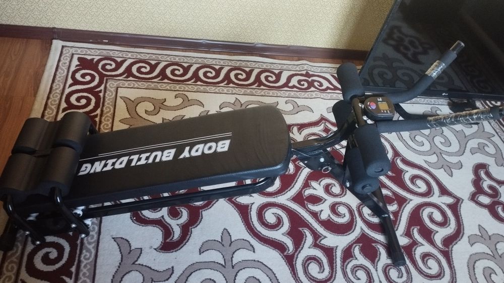 Тренажер хорошии состояние и рабочии