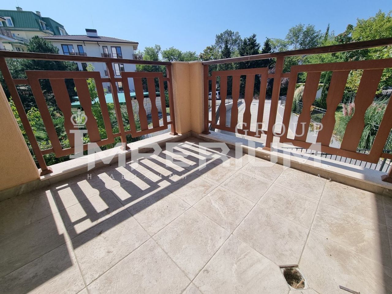 Продава се Тристаен апартамент в к.к. Св.Св. Константин и Елена - 109 кв.м за 1834 €/кв.м - Снимка #2