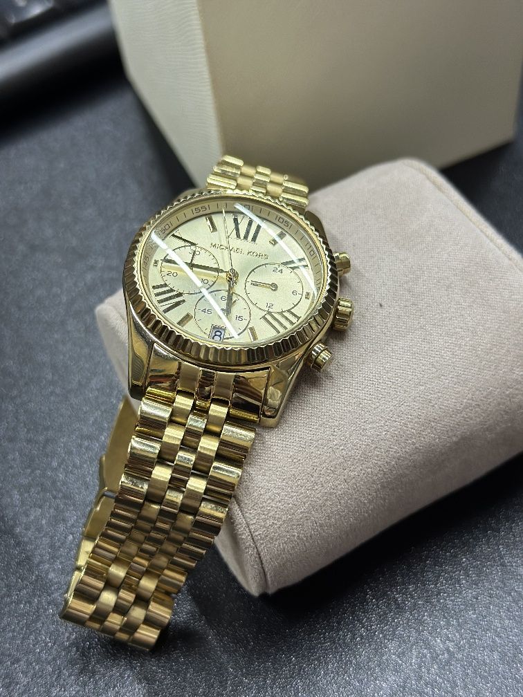 MICHAEL KORS qoʻl soati