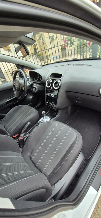 Vând Opel corsa automat