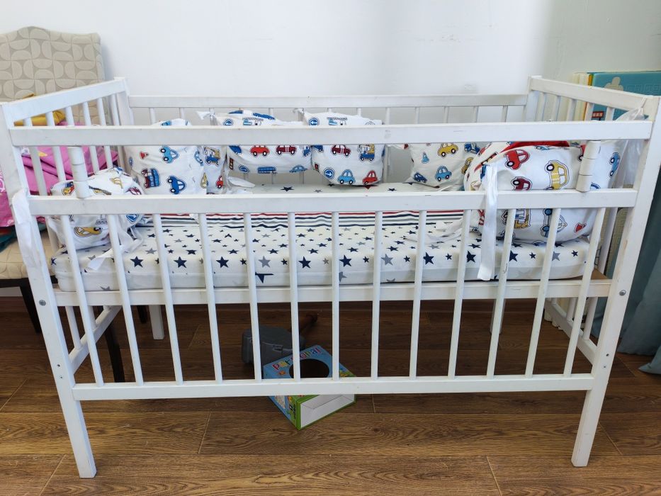 Продам манеж б/у