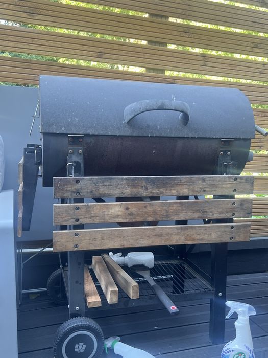 Gratar Metal cu Capac si Tavite lemn