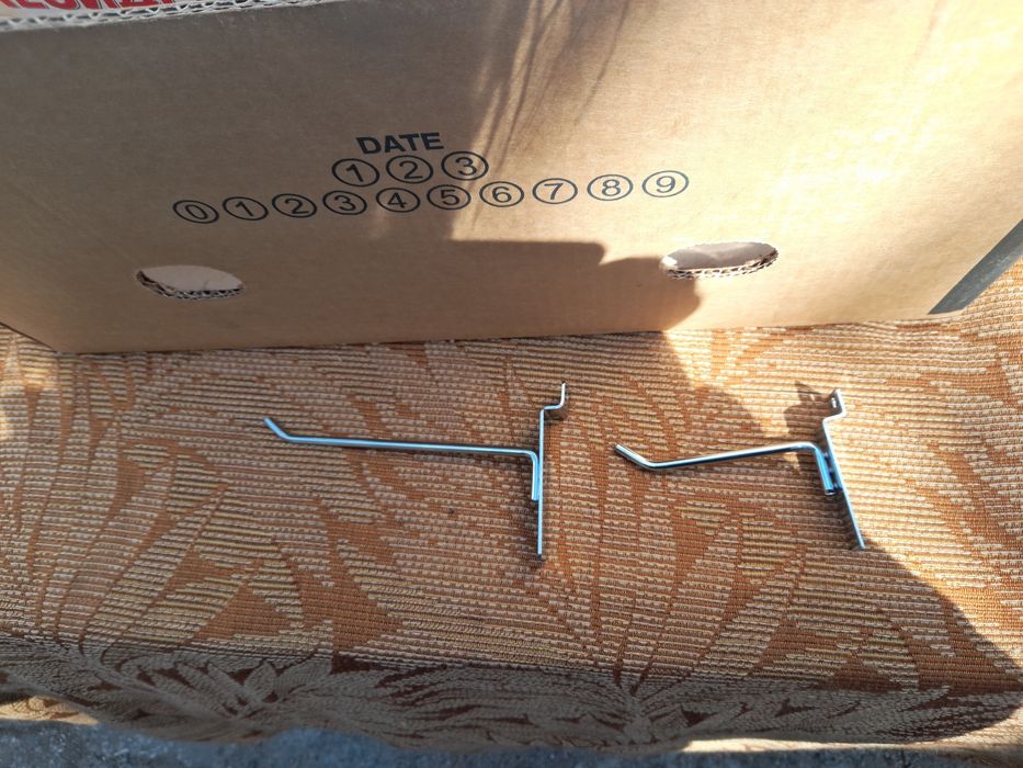 Дървени закачалки за дрехи