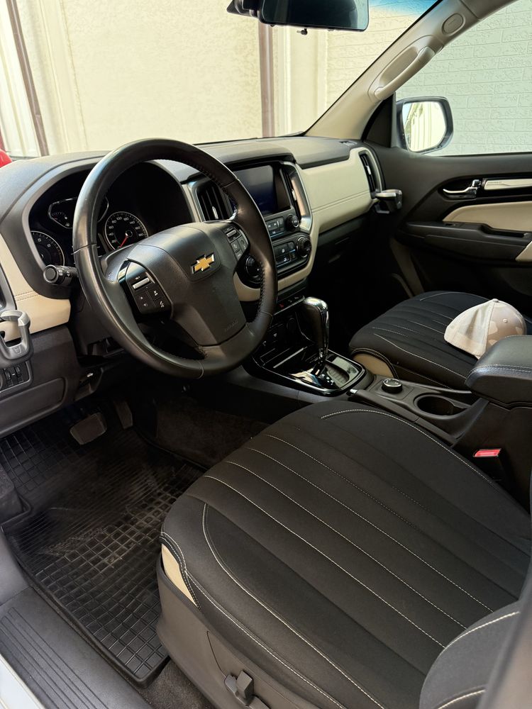 shevralet trailblazer oq km 80000 tanirovka 10 oe