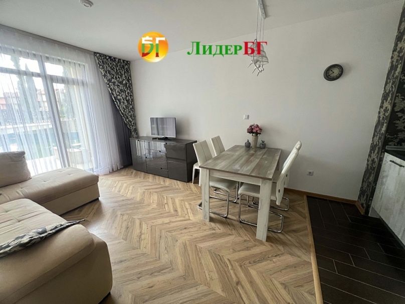 Продава се Двустаен апартамент в Свети Влас - 58 кв.м за 1811 €/кв.м - Снимка #1