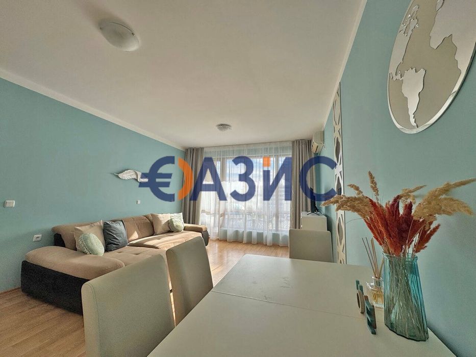 Двустаен апартамент в комплекс Diamond Bay, 65 кв.м., Слънчев бряг,