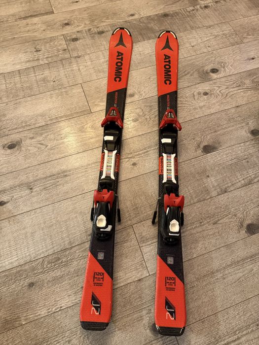 Ski -uri Atomic 120 cm cu legaturi reglabile manual