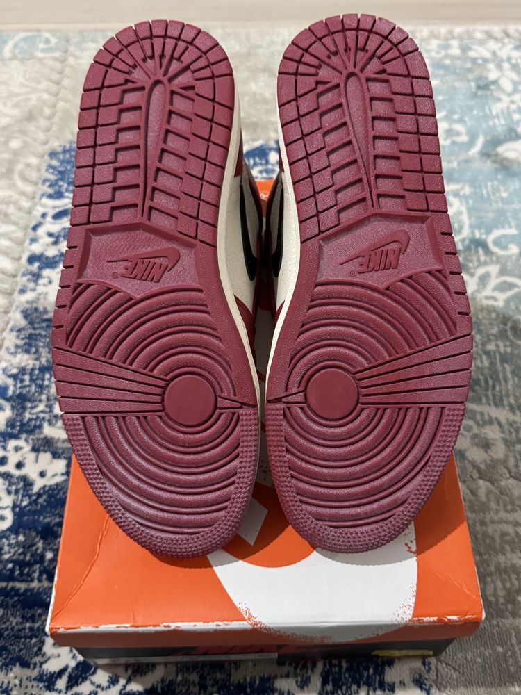 Air Jordan 1 High Chicago Lost and Found 43 номер