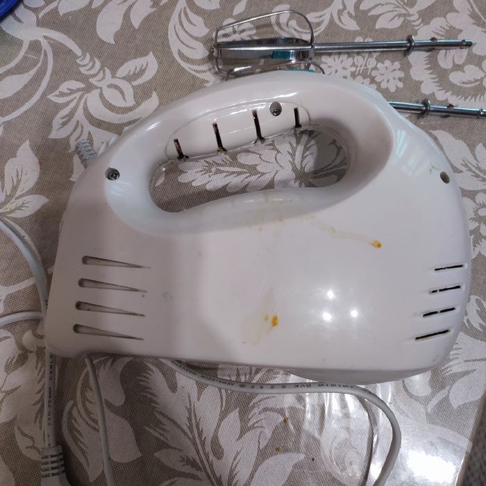 Продам миксер на запчасти