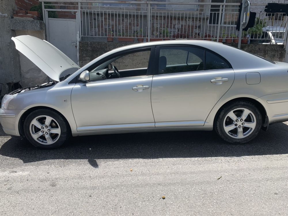 250Броя На Части Тойота Авенсис Toyota Avensis 1.8 VVTI 2.0 VVTI