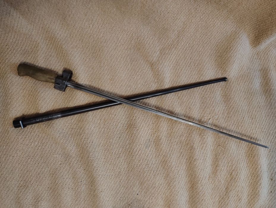 Tesac napoleonian sabie briquet si baioneta Lebel 1886