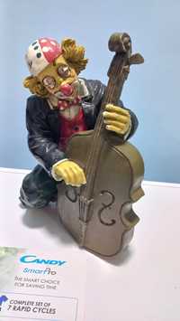 Стара статуетка клоун с цигулка