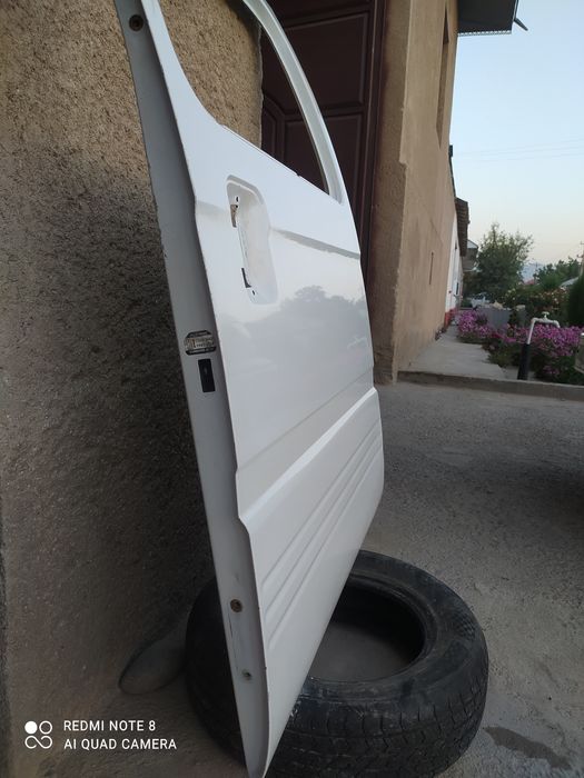 Damas eshik chap tomon