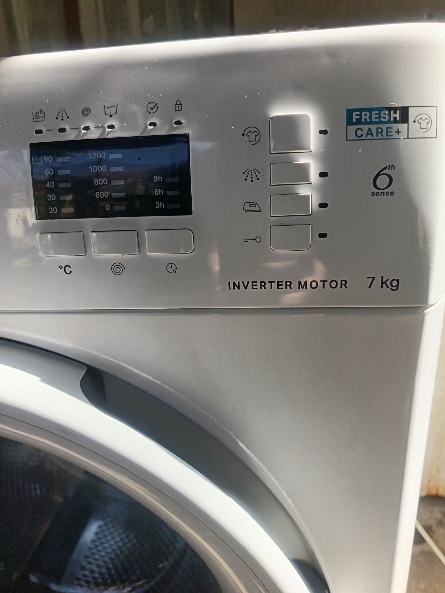 Пералня  Whirlpool 6 sense 7кг