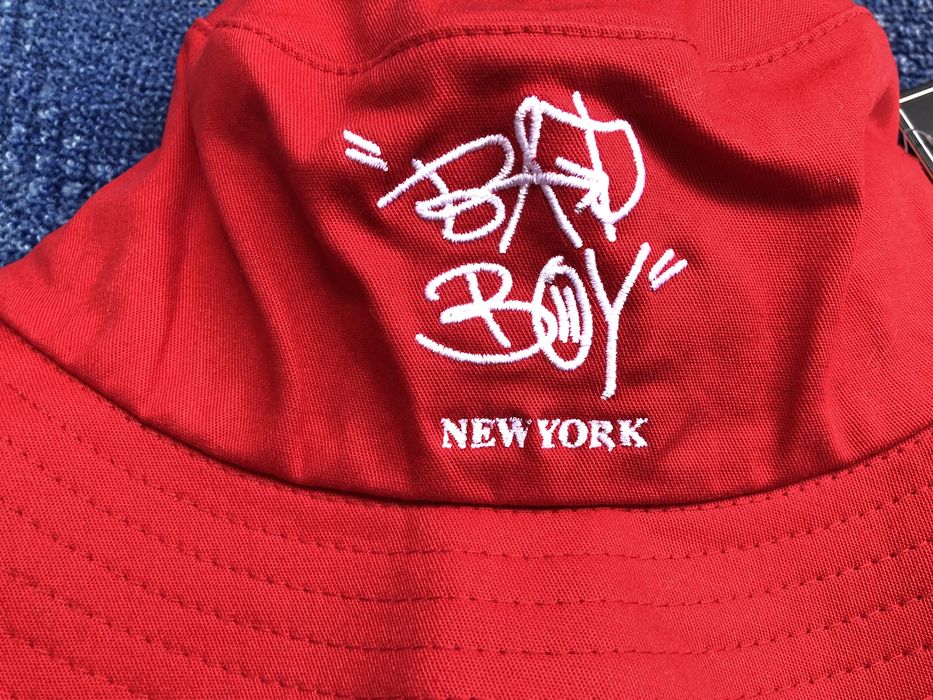 НОВИ Mister Tee Bucket Hat шапки идиотки