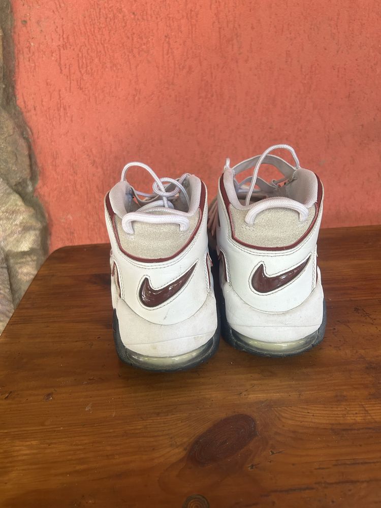 Adidasi nike uptempo