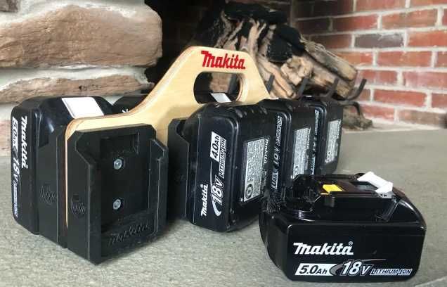 Suport de perete pentru acumulator Makita