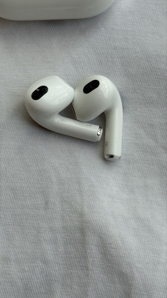 AirPods 3 – оригинал, отличное состояние