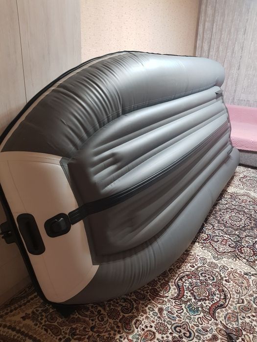 Продам лодку с мотором 5л.с