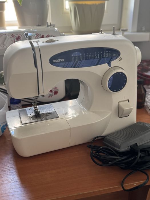 Продается Швейная машина
