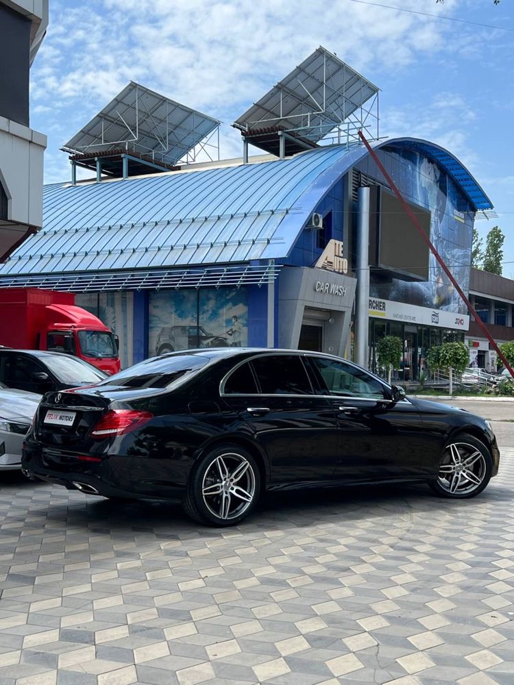 Mercedes Benz W213 E200