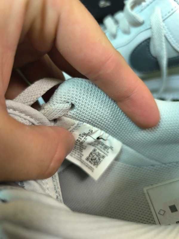 Pantofi sport Nike Air Force 07, mărimea 40, aproape noi