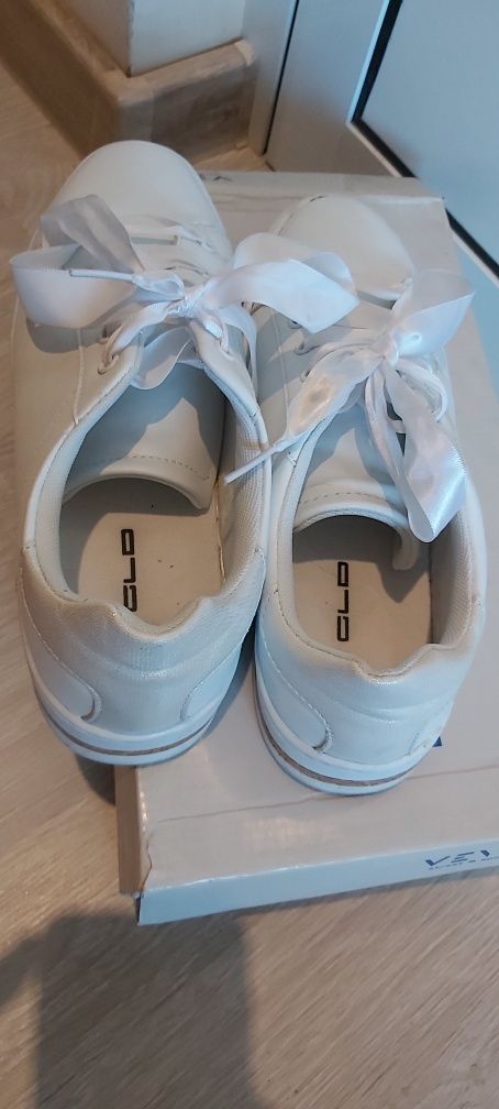 Обувки Graceland от Deichmann