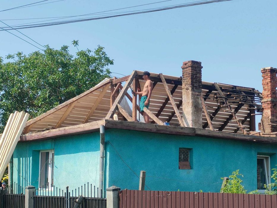 Constructii acoperisuri, dulgherie, reparatii acoperis
