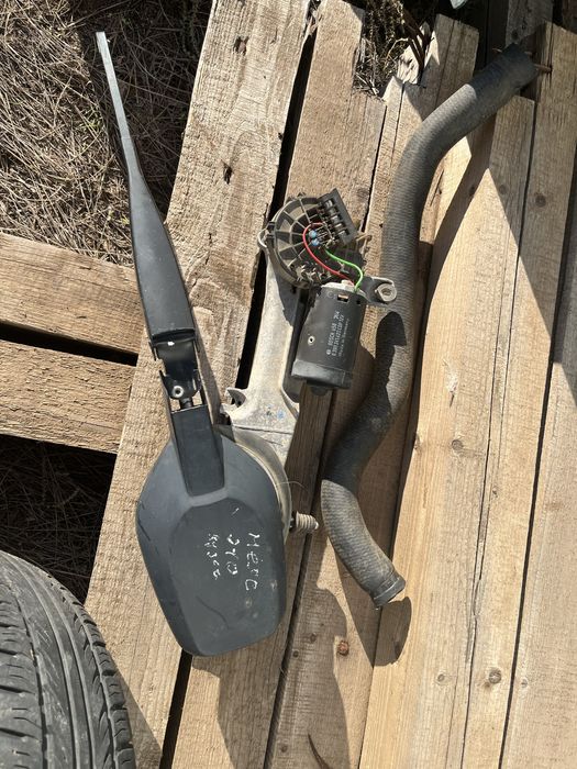 Продам запчасти на авто мерс мазда