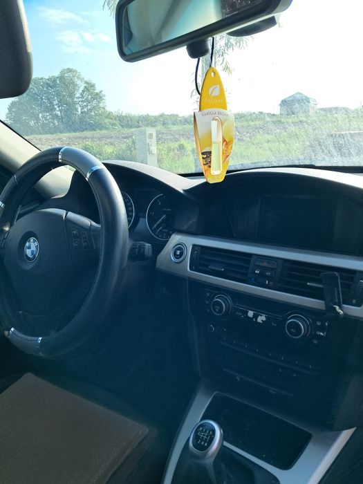 Vand bmw 318 D  ,an 2009