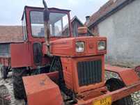 Tractor U650 cu remorcă