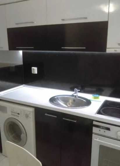 Дава се под наем Тристаен апартамент в Пловдив, Младежки Хълм - 88 кв.м за 306 € - Снимка #3