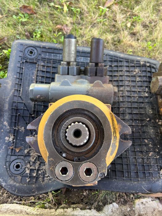 Hidromotor +șprochet excavator Liebher
