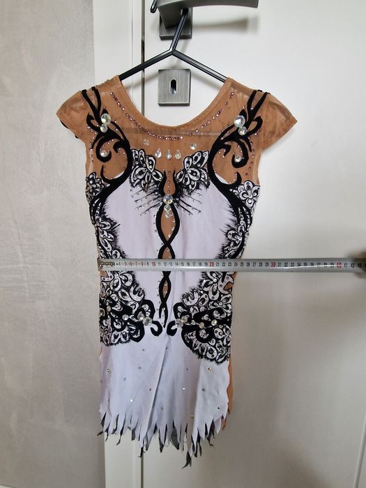 Трико за художествена гимнастика