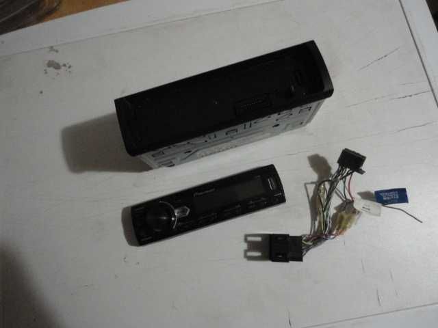 авто MP3 плеър PIONEER MVH-09UB - 55 лв.