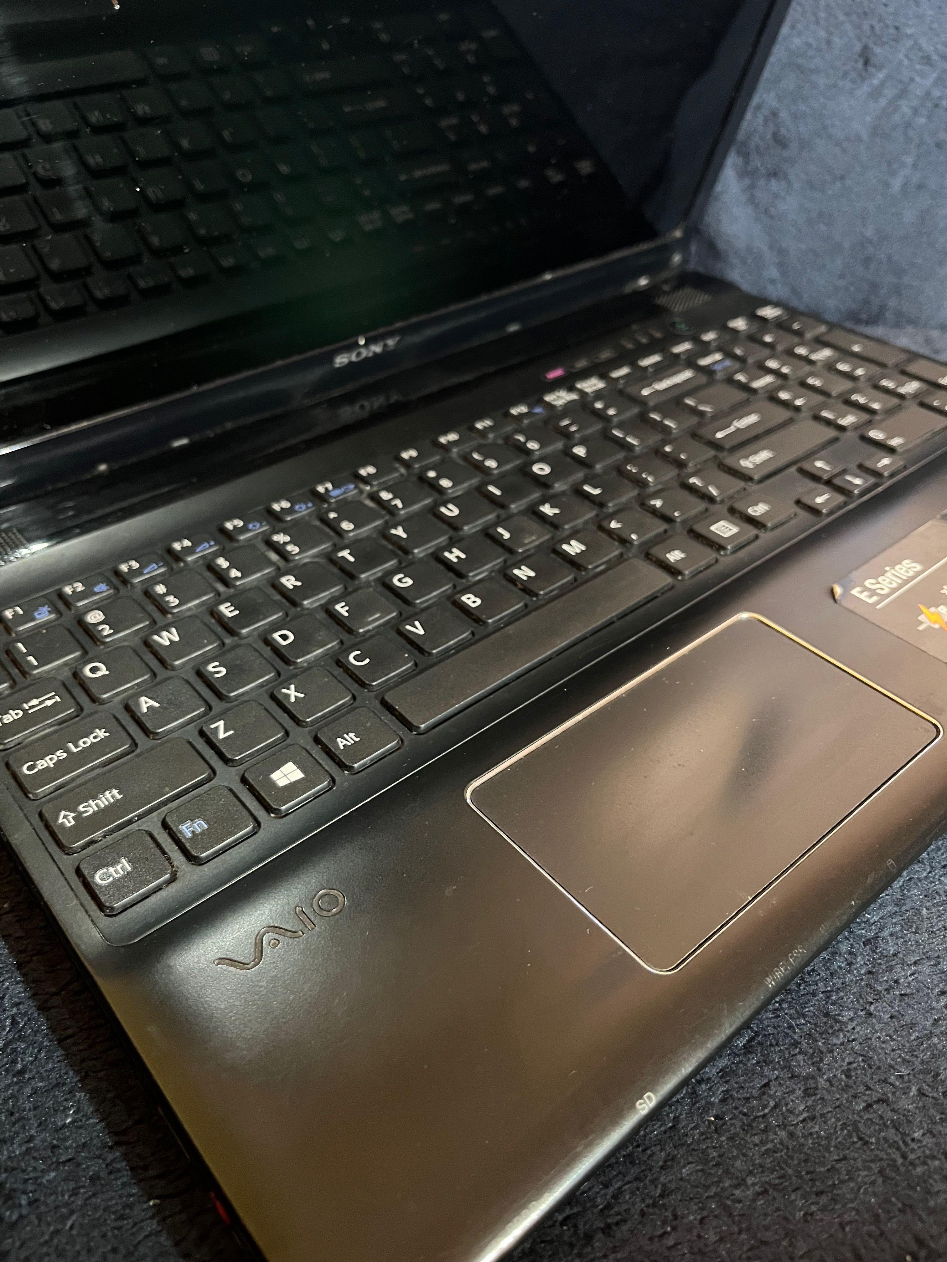 Продавам Sony Vaio