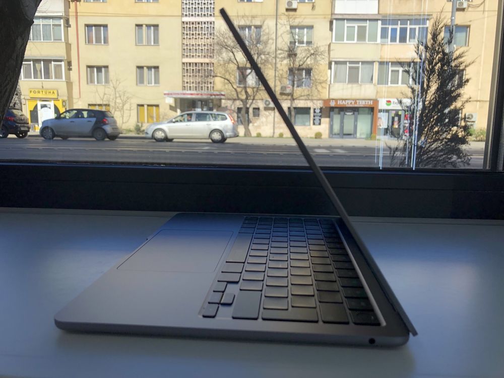 Macbook Air M2 2022