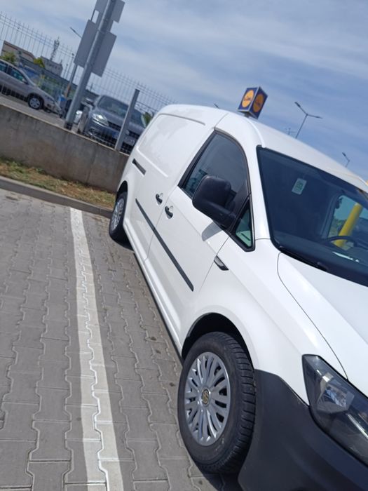 Vând volkswagen caddy