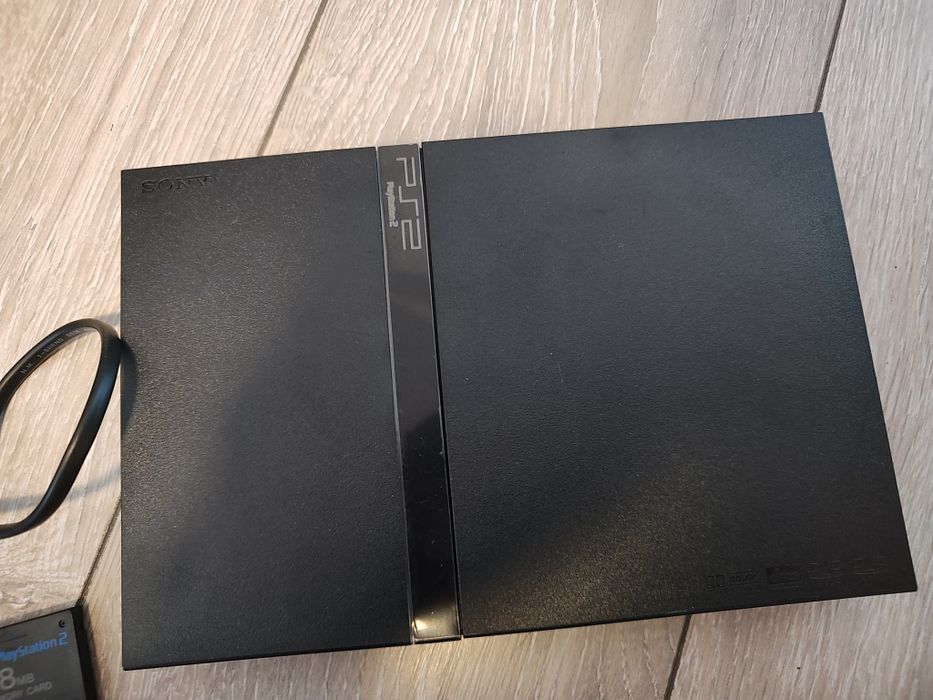 Playstation 2 Slim impecabil + 2 controllere